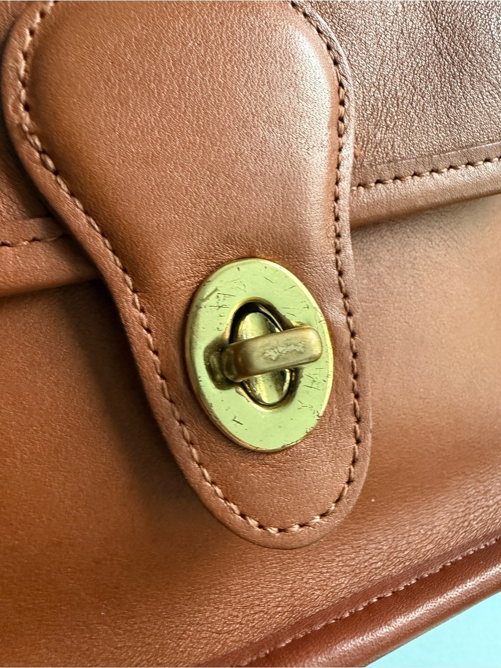Vintage Coach Bag Winnie Mini Willis Style #9023 Brown Leather Crossbody 1990s - Picture 4 of 14
